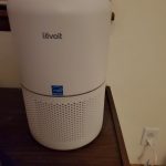 Очищувач повітря Smart Levoit Core 300S, 50 м², 240 м³/год, Wi-Fi, справжній HEPA-фільтр 3 в 1, активоване вугілля, датчик якості повітря, автоматичний режим, сенсорний екран панелі керування, Білий